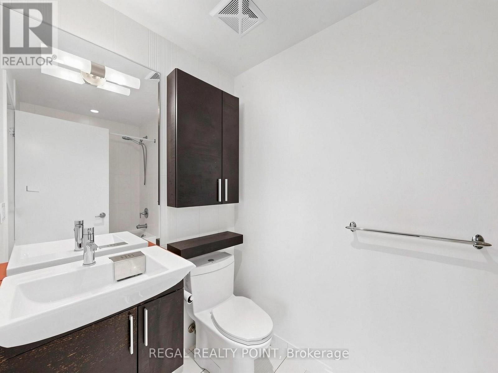 2910 - 25 Capreol Court, Toronto, Ontario M5V 3Z7 - Photo 19 - C13138160