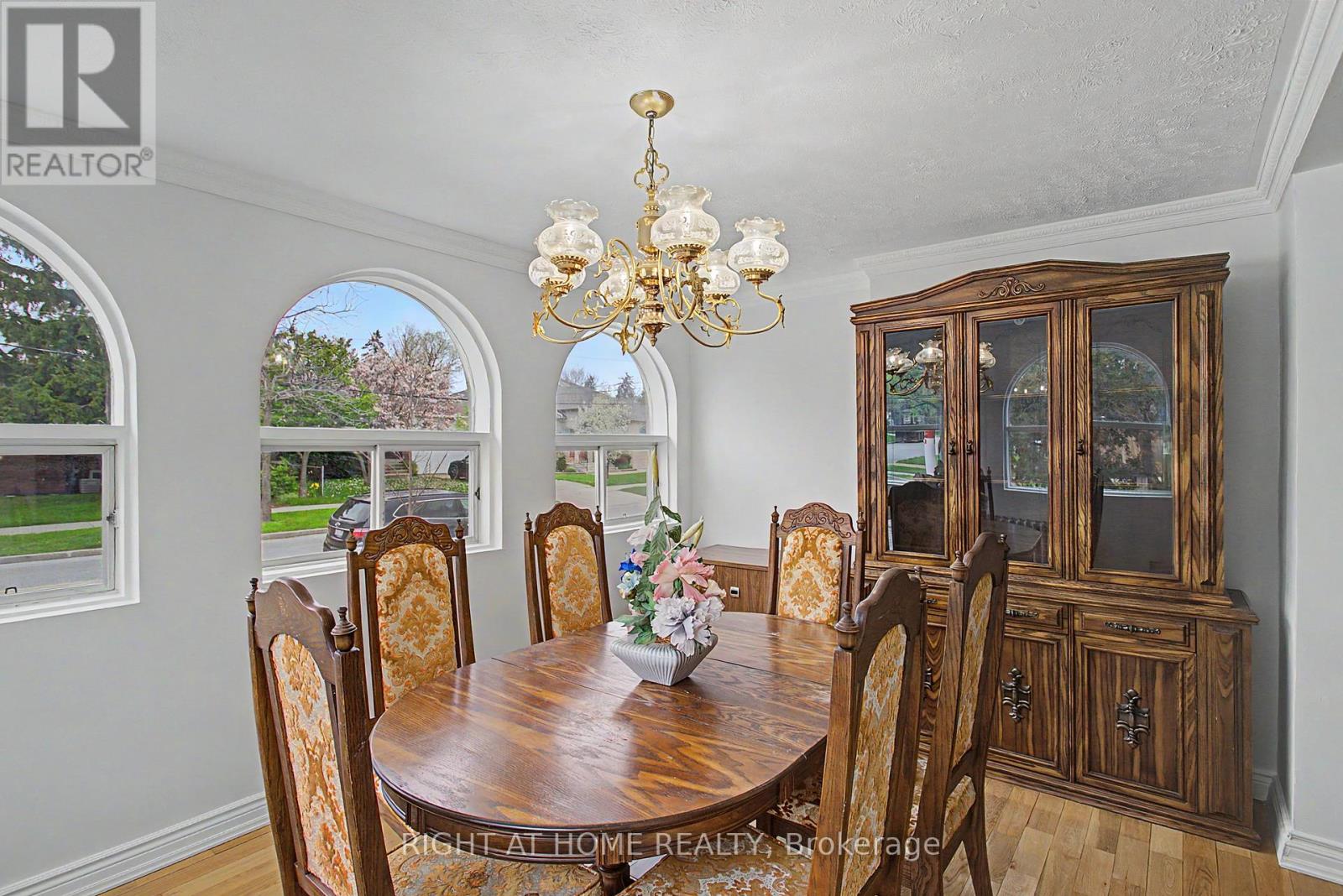 89 Newton Drive, Toronto, Ontario  M2M 2N2 - Photo 11 - C13138180