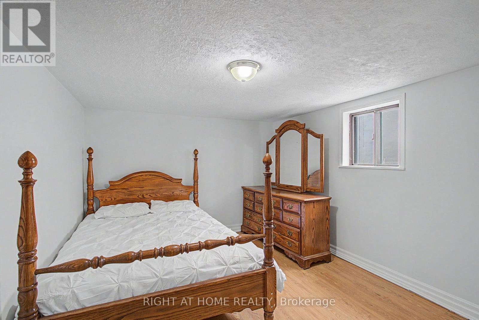 89 Newton Drive, Toronto, Ontario  M2M 2N2 - Photo 27 - C13138180