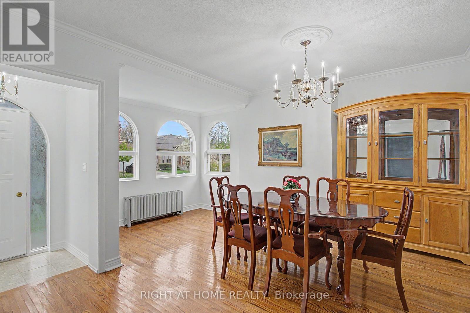 89 Newton Drive, Toronto, Ontario  M2M 2N2 - Photo 6 - C13138180