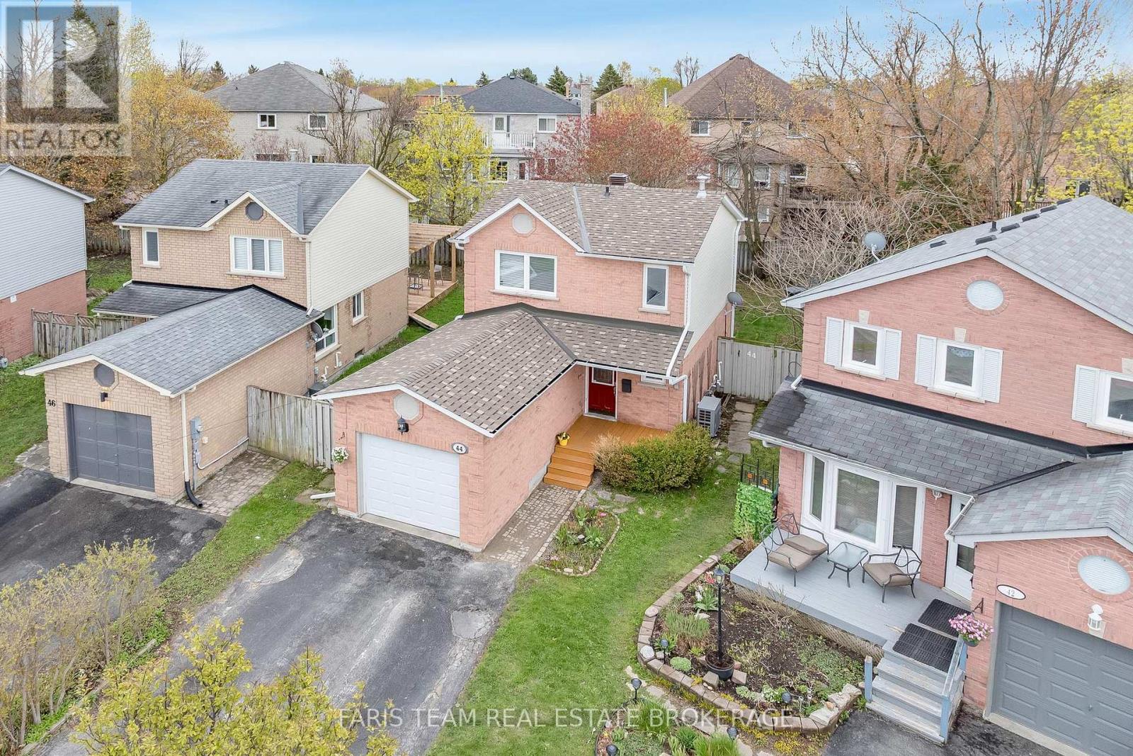 44 HADDEN CRESCENT, barrie (cundles east), Ontario