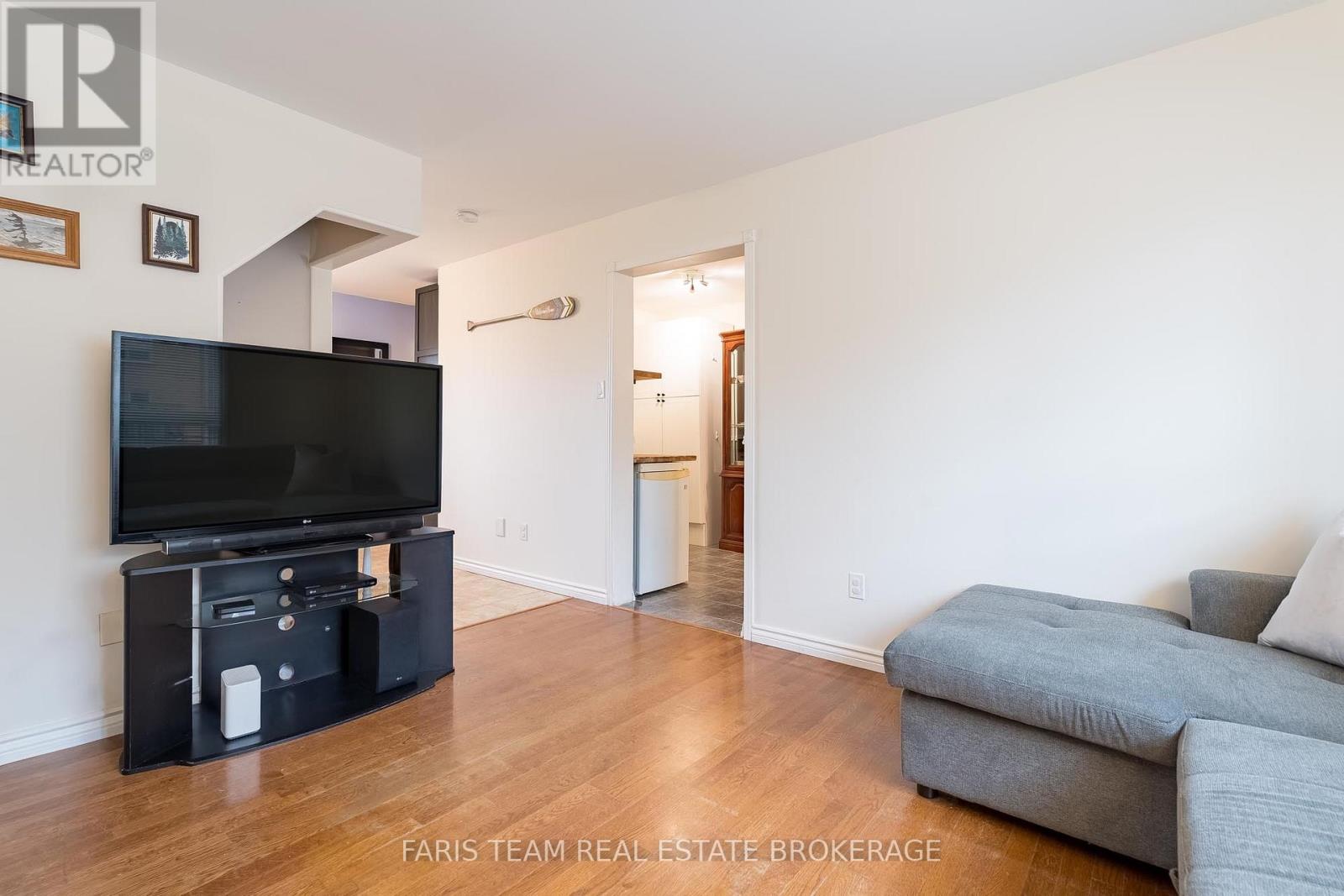 44 Hadden Crescent, Barrie, Ontario  L4M 6G6 - Photo 11 - S13138162