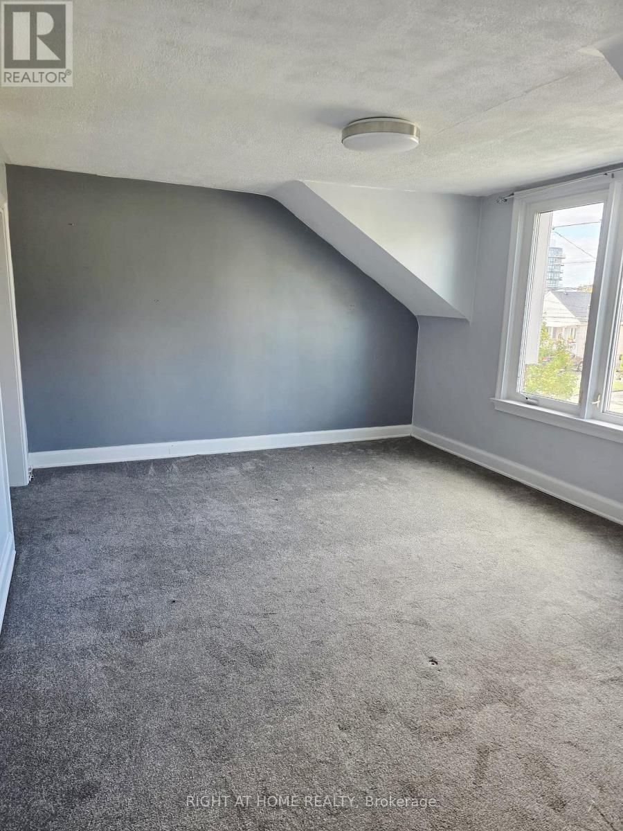 339 Ranee Avenue, Toronto, Ontario  M6A 1N9 - Photo 2 - W13138144
