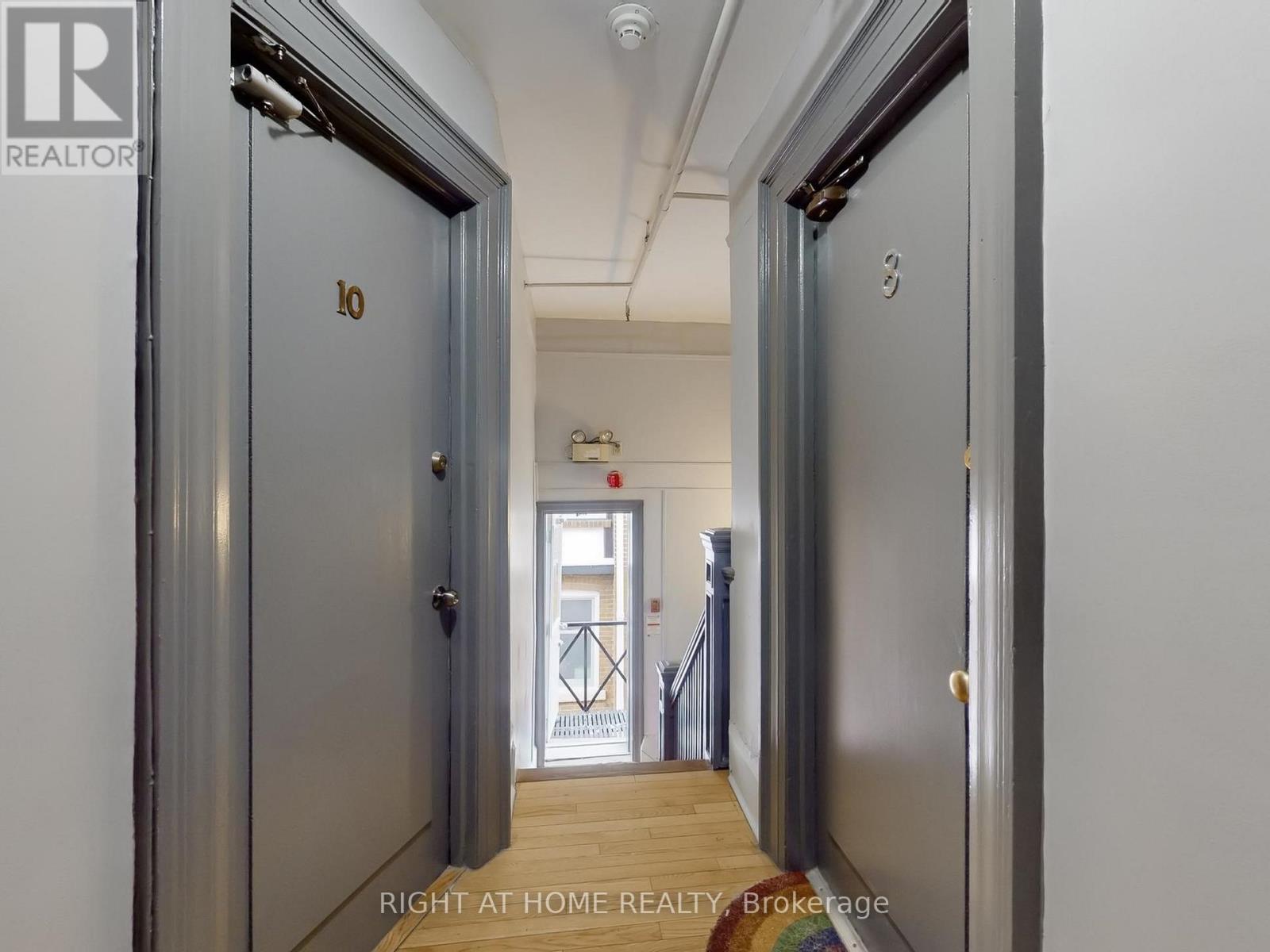 32 High Park Boulevard, Toronto, Ontario  M6R 1M7 - Photo 11 - W13138170