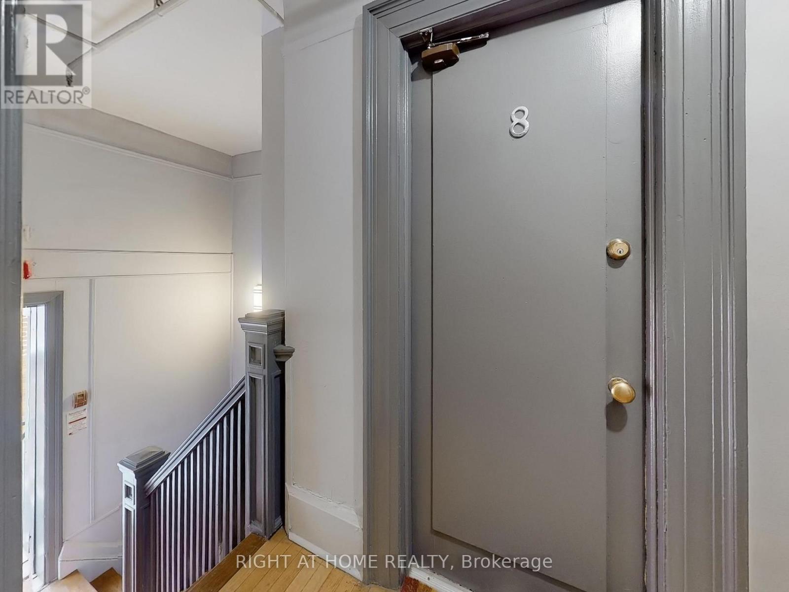 32 High Park Boulevard, Toronto, Ontario  M6R 1M7 - Photo 8 - W13138170