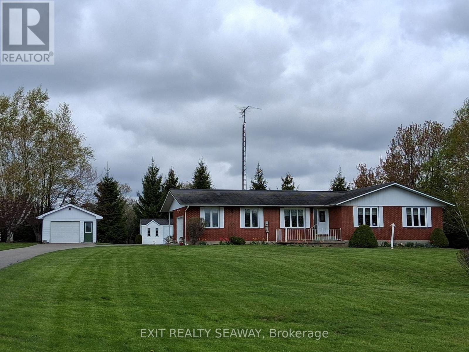 5514 County Road 16 Road N, South Dundas, Ontario  K0E 1K0 - Photo 3 - X12942536