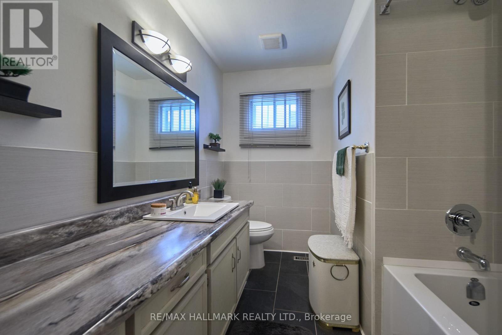 195 Avenue Road, Richmond Hill, Ontario  L4C 4Z7 - Photo 18 - N13131712