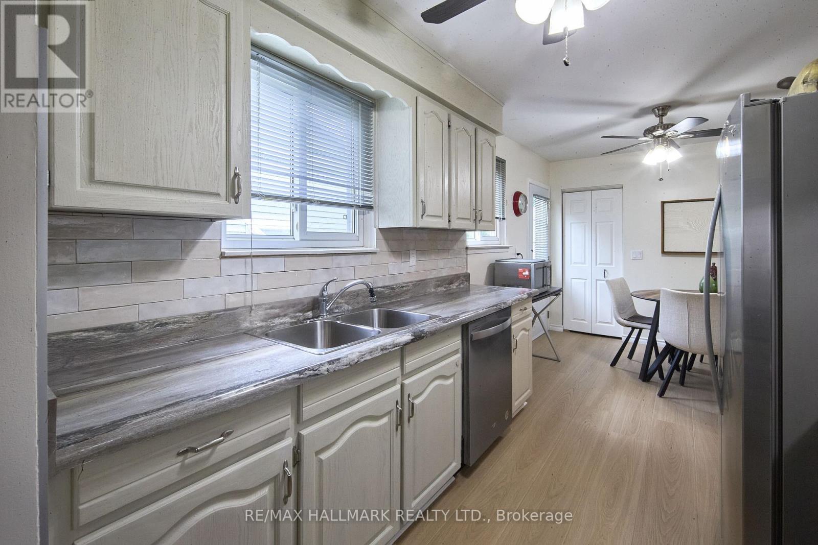 195 Avenue Road, Richmond Hill, Ontario  L4C 4Z7 - Photo 11 - N13131712