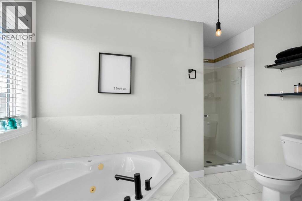 176 Douglas Ridge Green SE, Calgary, Alberta  T2Z 2T4 - Photo 28 - A2305521