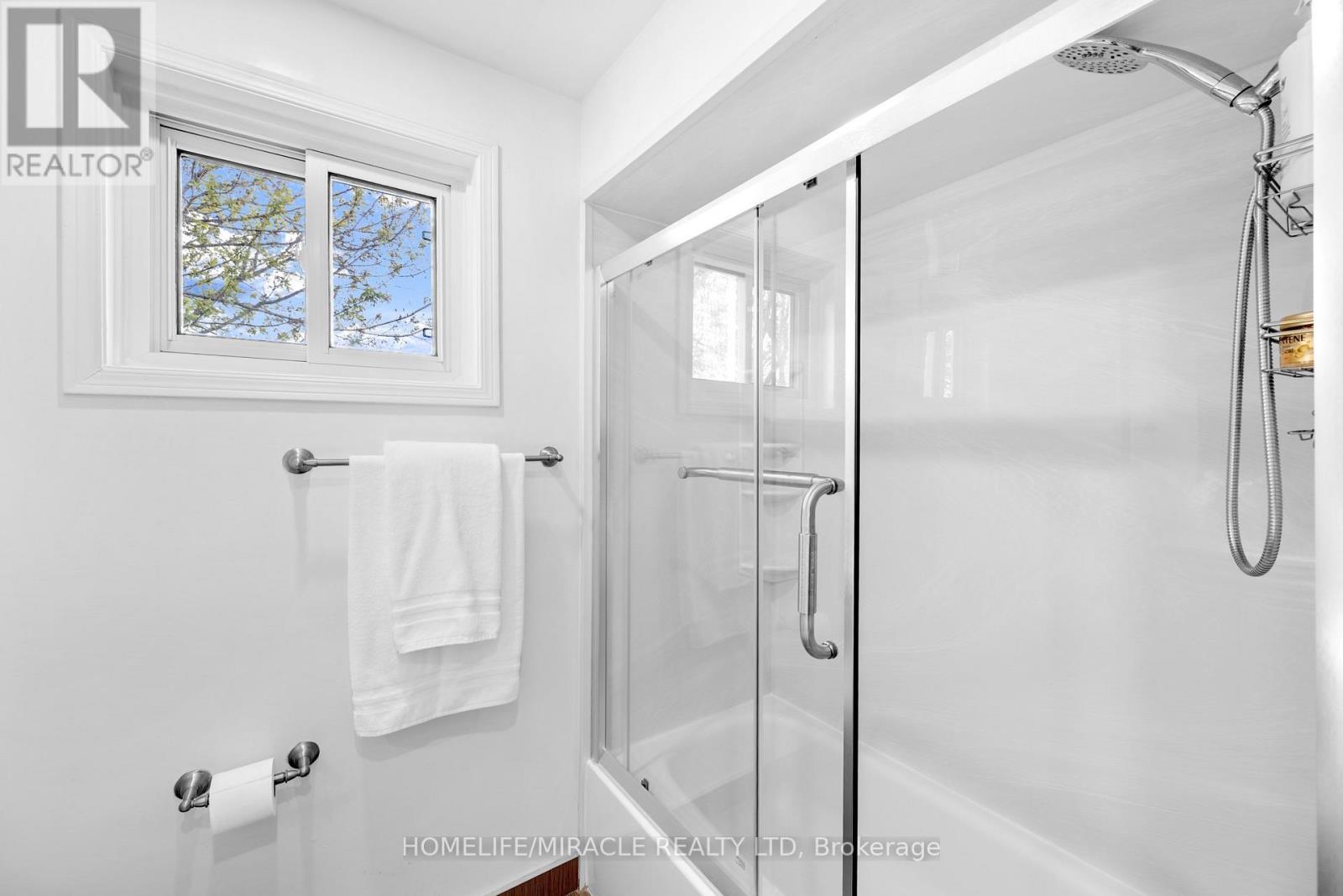 164 Melissa Crescent, Whitby, Ontario  L1N 8G5 - Photo 42 - E13136776