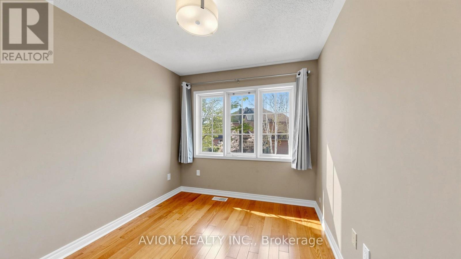 55 Madison Heights Boulevard, Markham, Ontario  L6C 2E3 - Photo 35 - N13132004