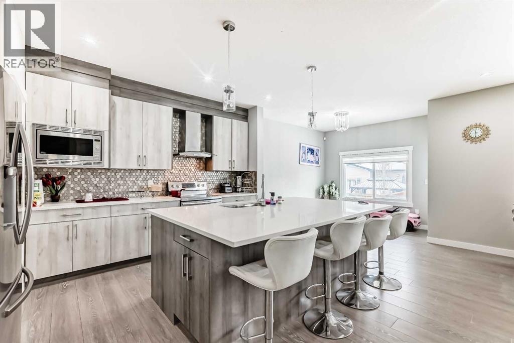 197 Baysprings Gardens SW, Airdrie, Alberta  T4B 5C5 - Photo 10 - A2290238