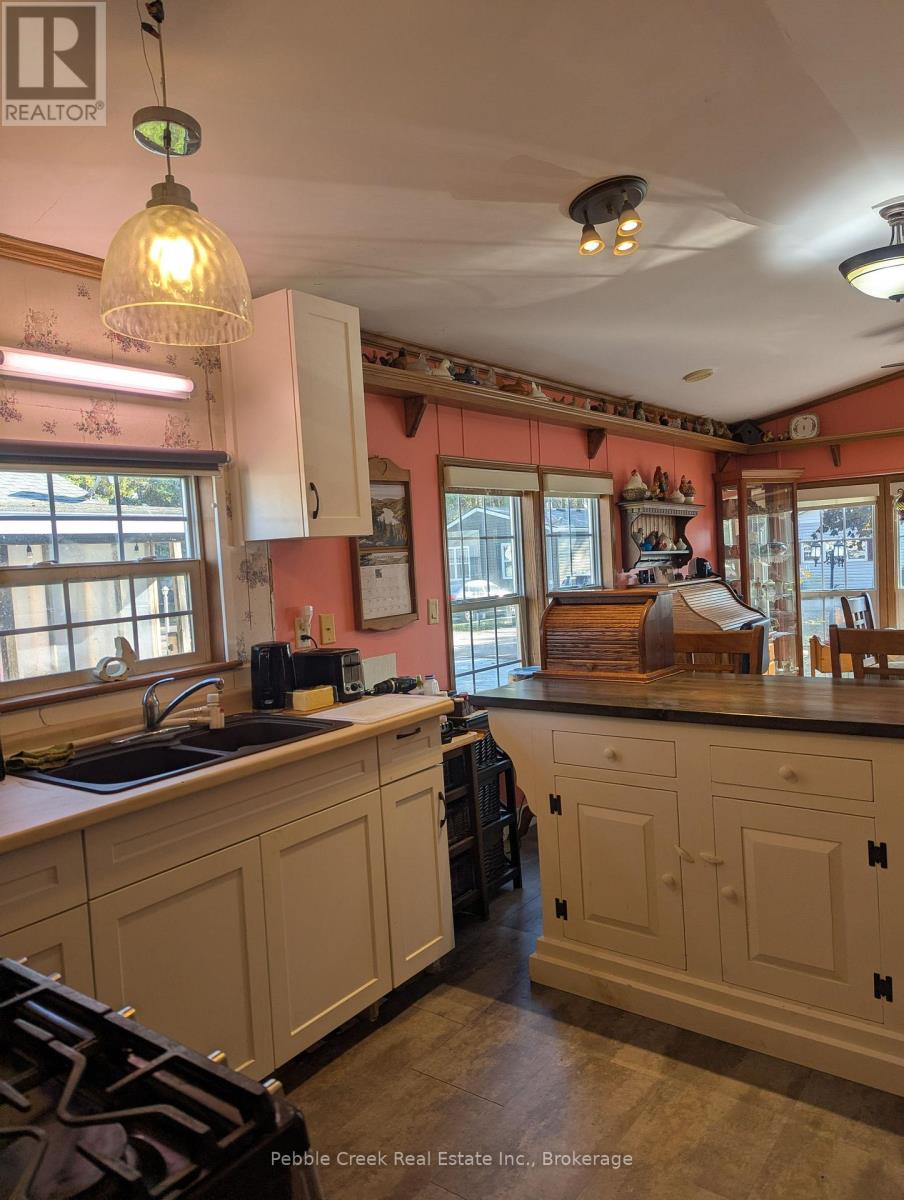 E8 Hickory - 77794 Orchard Line, Central Huron, Ontario N0M 1G0 - Photo 7 - X13085760