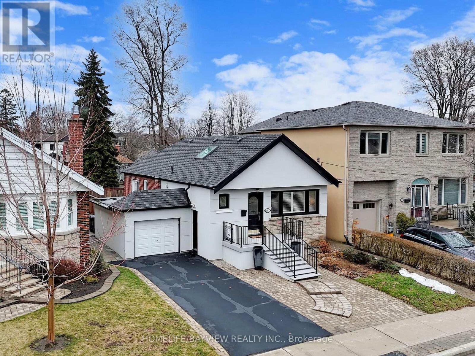 1607 WOODBINE HEIGHTS BOULEVARD, Toronto, Ontario