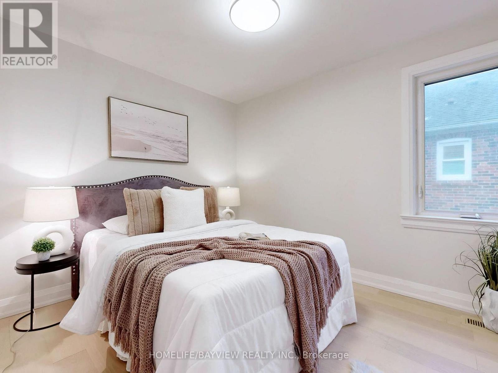 1607 Woodbine Heights Boulevard, Toronto, Ontario  M4B 3A3 - Photo 17 - E13113138
