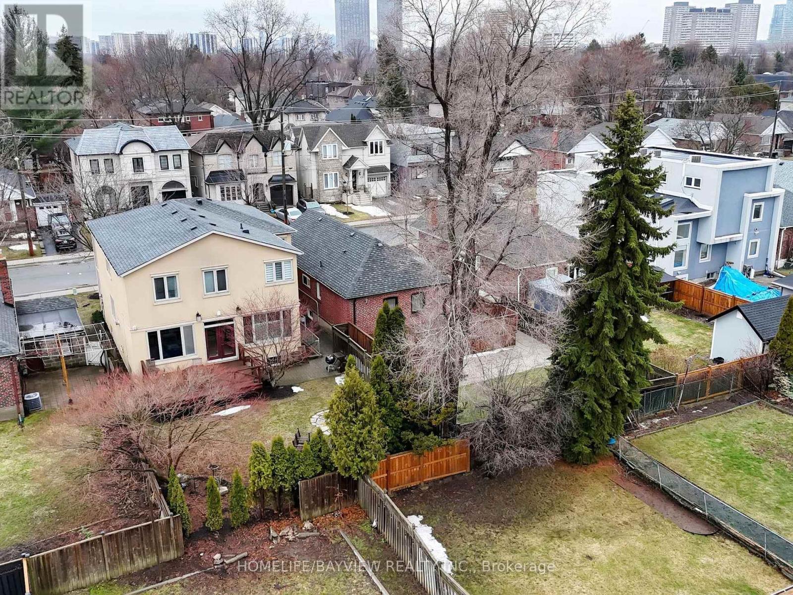 1607 Woodbine Heights Boulevard, Toronto, Ontario  M4B 3A3 - Photo 38 - E13113138