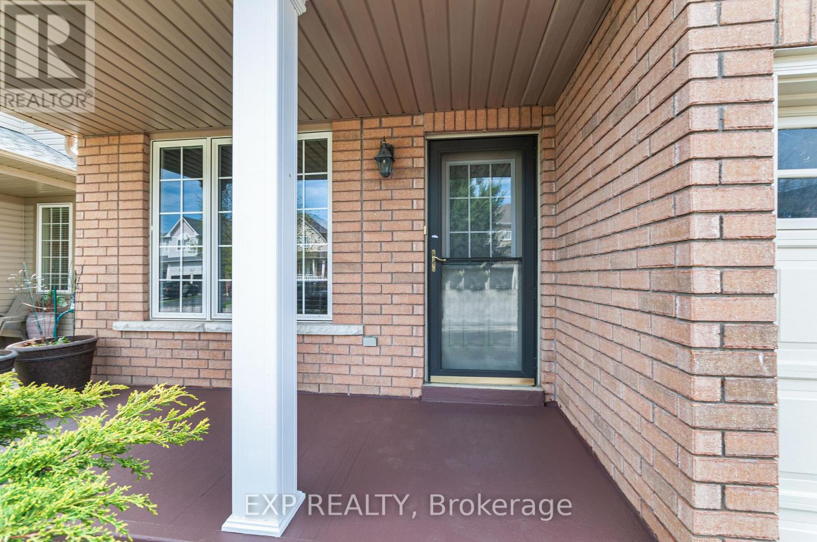 1335 Langley Circle, Oshawa, Ontario  L1K 0E2 - Photo 3 - E13134362