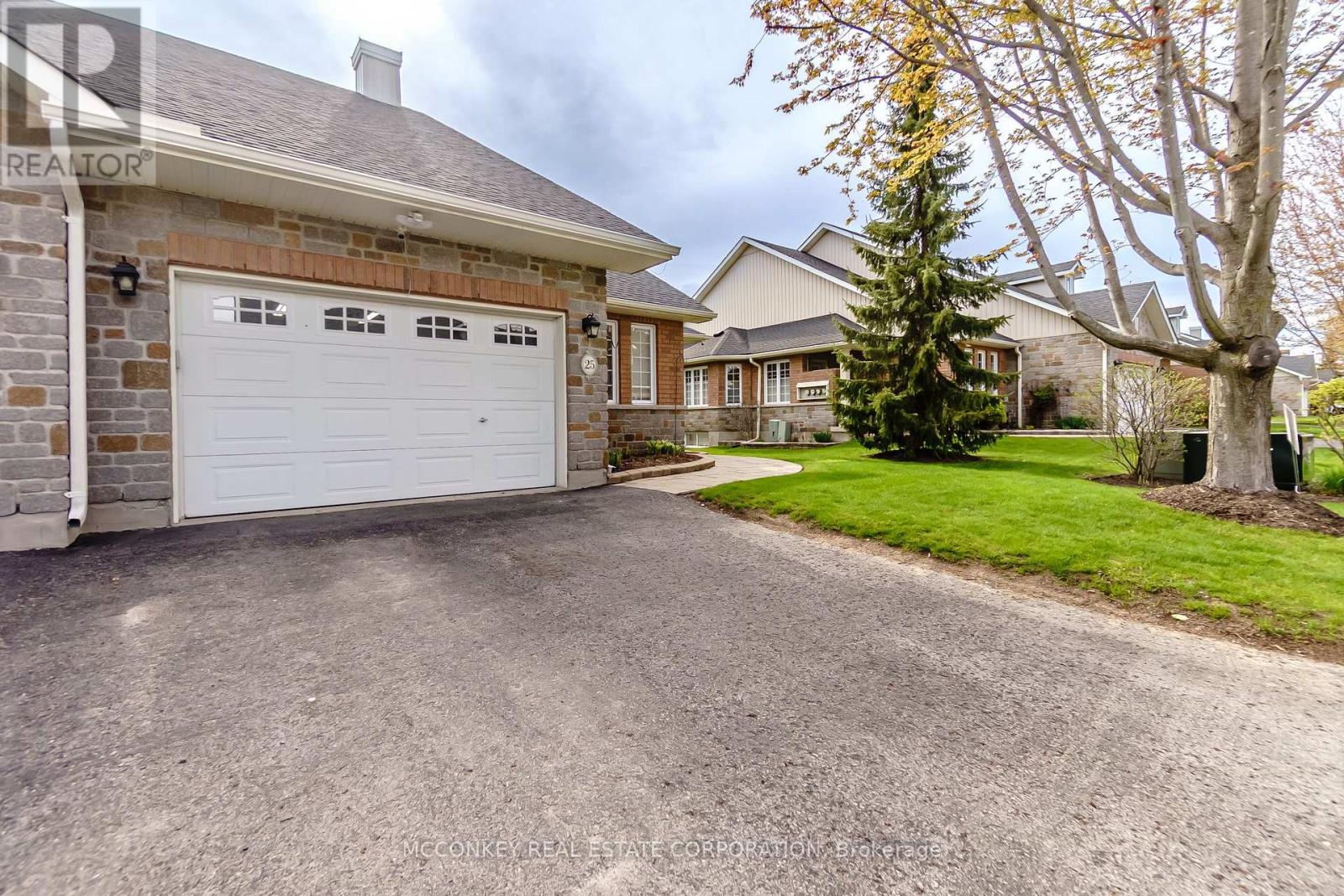 25 Village Crescent, Peterborough, Ontario  K9J 8S7 - Photo 2 - X13138226