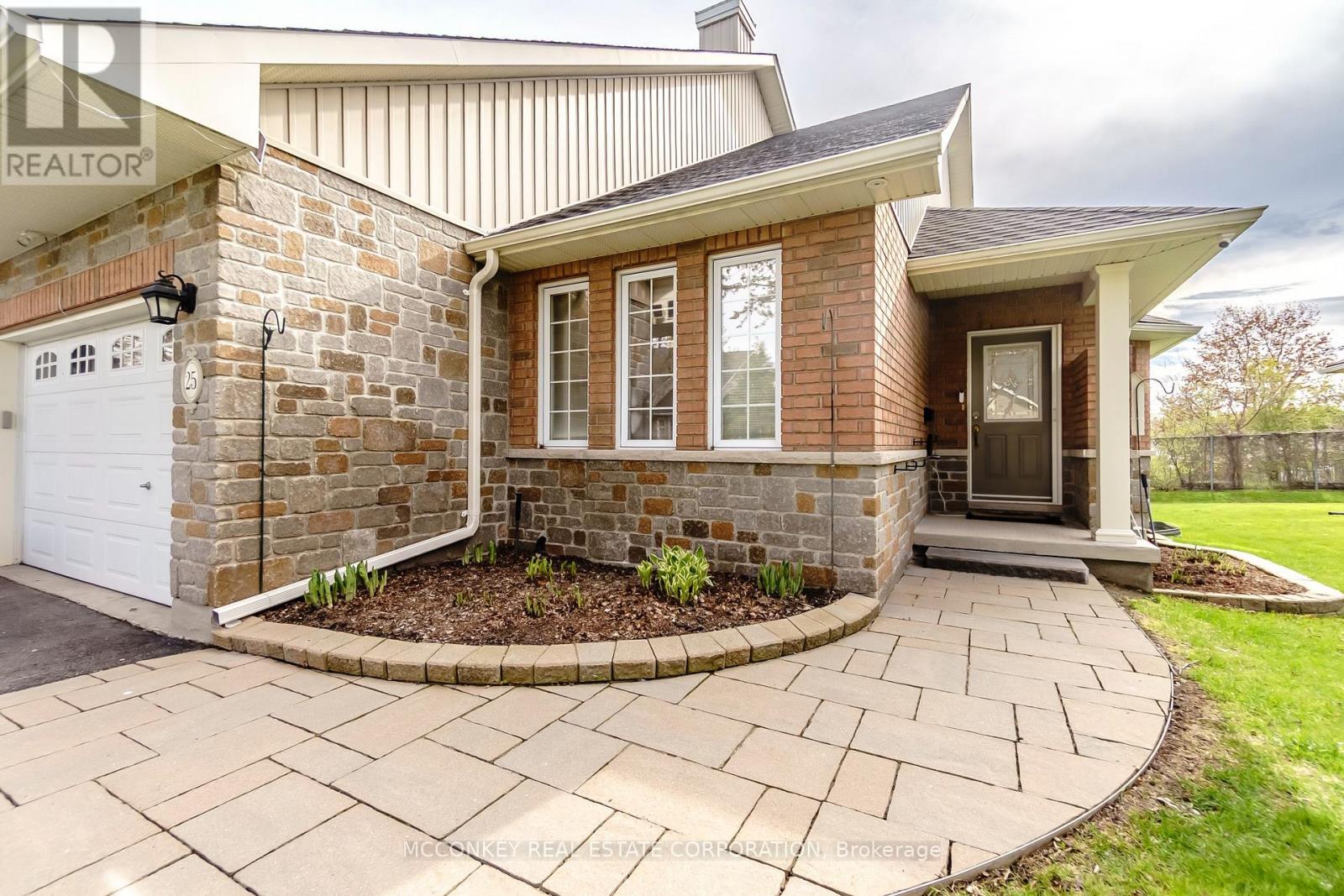 25 Village Crescent, Peterborough, Ontario  K9J 8S7 - Photo 3 - X13138226