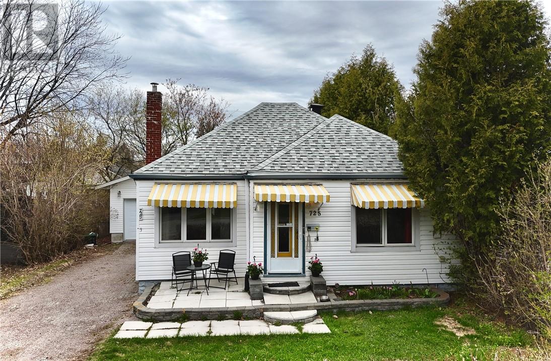 725 Prete Street, Sudbury, Ontario  P3E 3X7 - Photo 1 - 2127824