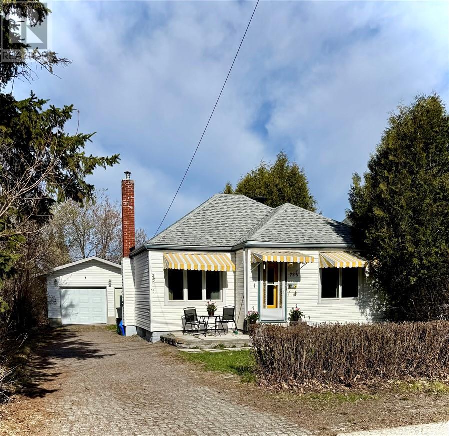 725 Prete Street, Sudbury, Ontario  P3E 3X7 - Photo 2 - 2127824