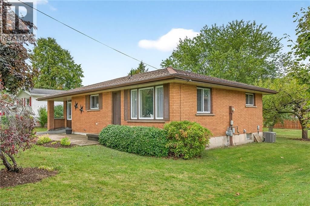 49 Erie Avenue N, Fisherville, Ontario  N0A 1G0 - Photo 2 - 40814875