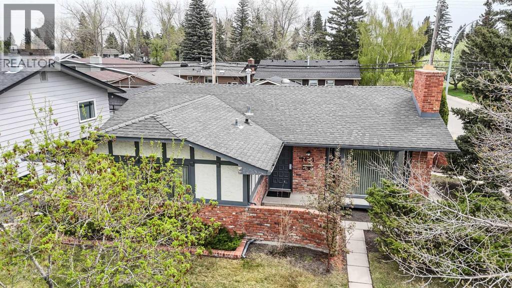 1444 Acadia Drive SE, Calgary, Alberta  T2J 3B1 - Photo 3 - A2310161