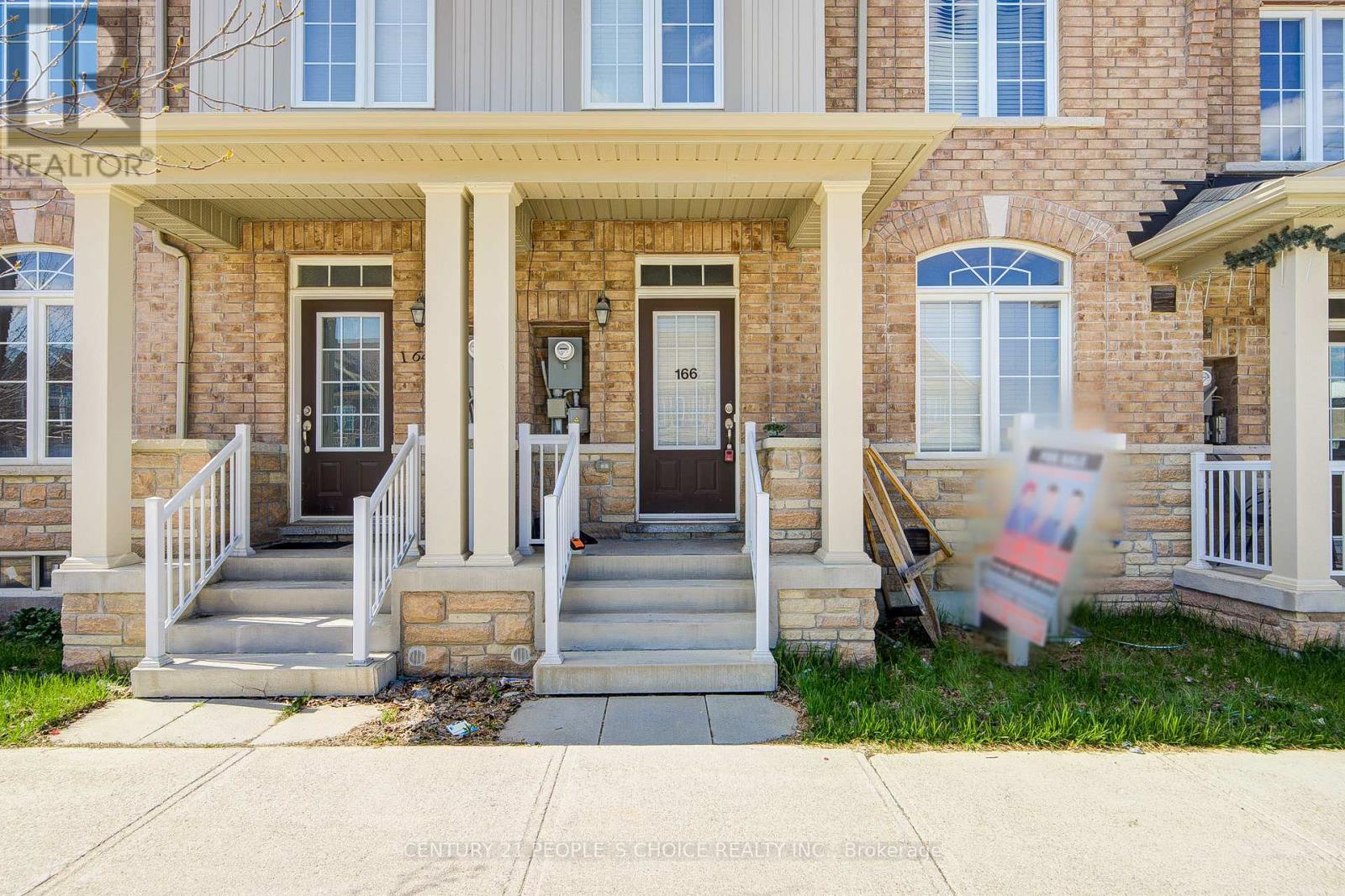 166 Remembrance Road, Brampton, Ontario  L7A 4X1 - Photo 2 - W13138218