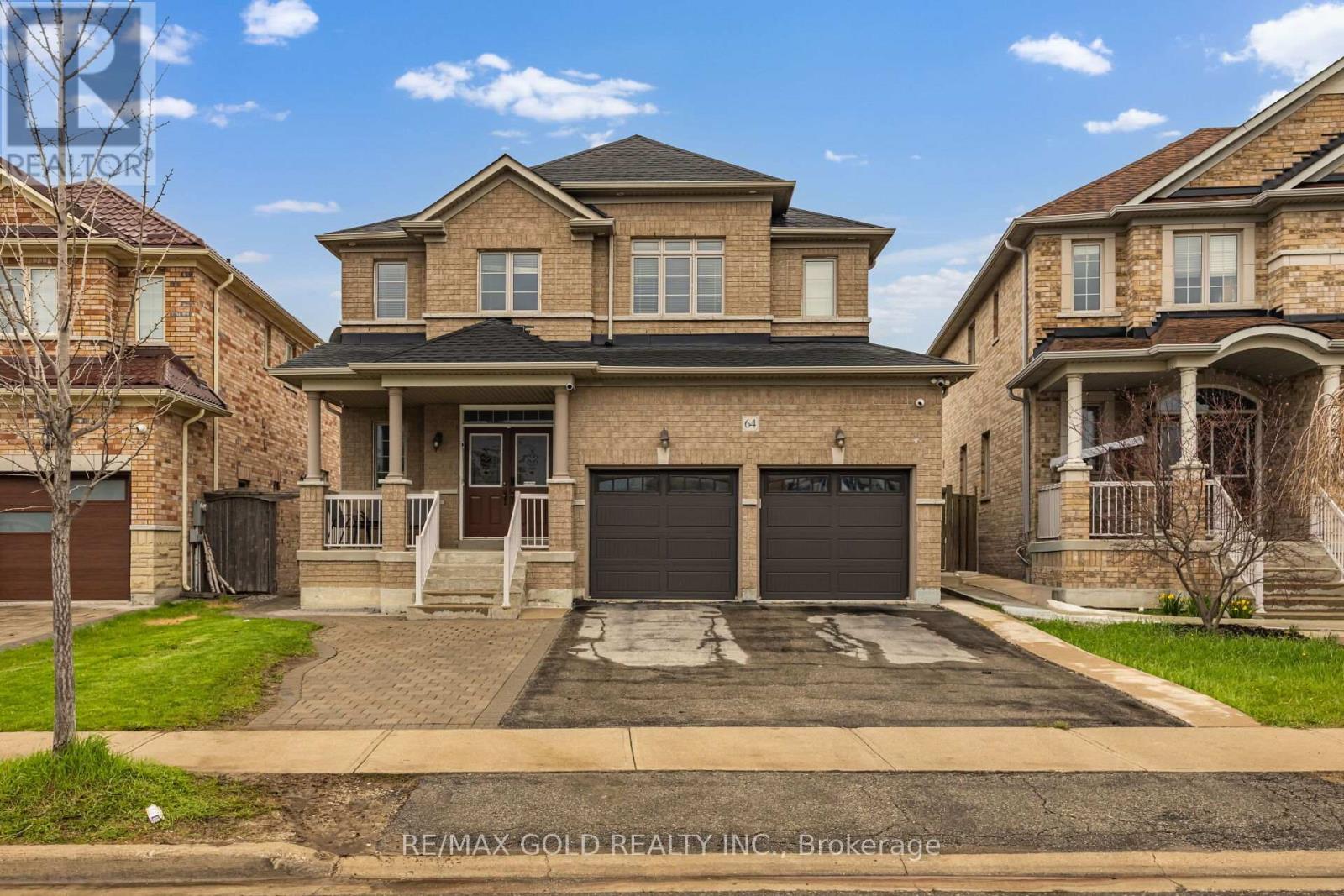 64 Strathdale Road, Brampton, Ontario  L6P 2Y4 - Photo 2 - W13138232