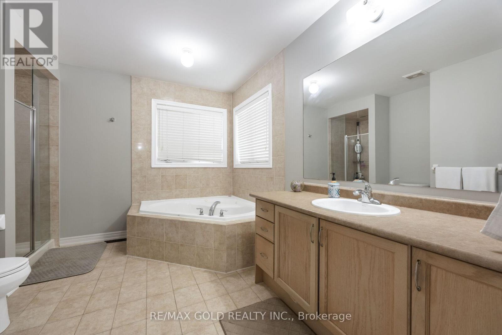 64 Strathdale Road, Brampton, Ontario  L6P 2Y4 - Photo 24 - W13138232