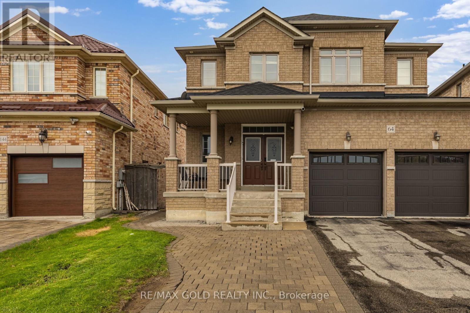 64 Strathdale Road, Brampton, Ontario  L6P 2Y4 - Photo 3 - W13138232