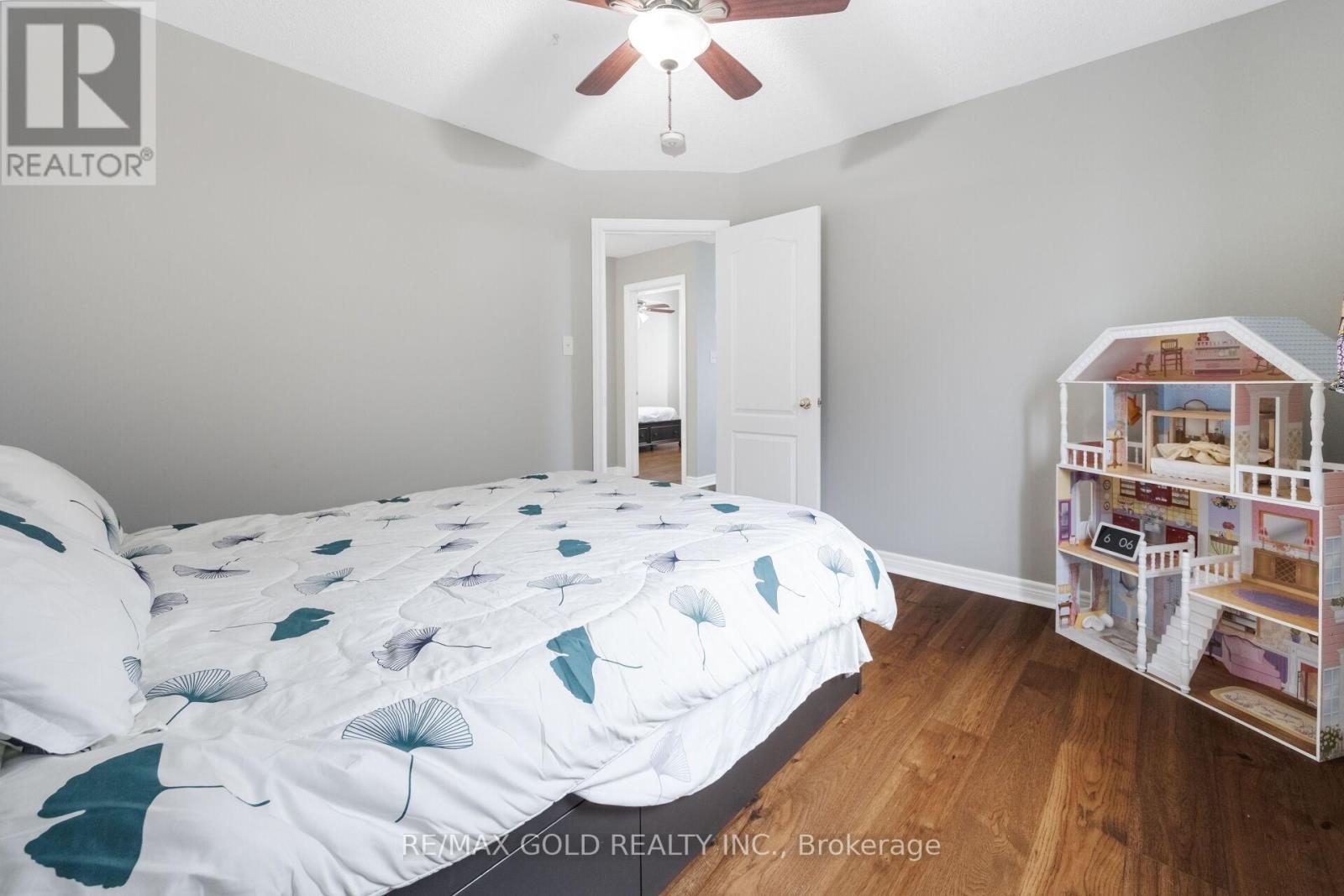 64 Strathdale Road, Brampton, Ontario  L6P 2Y4 - Photo 30 - W13138232