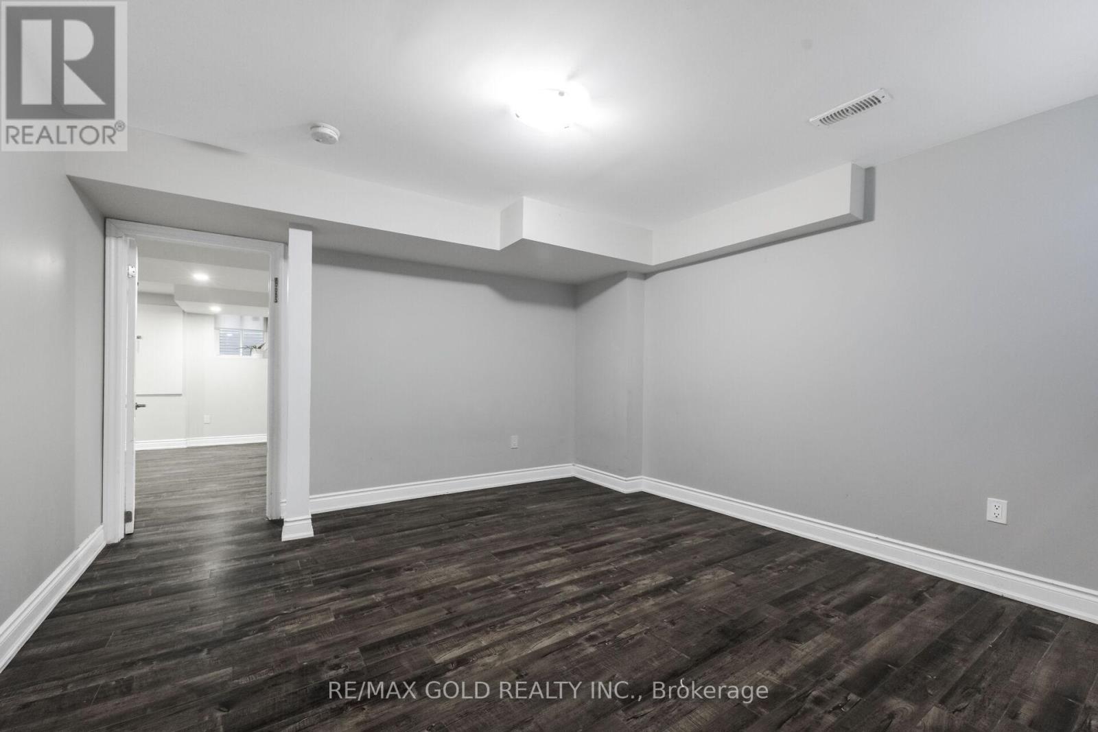 64 Strathdale Road, Brampton, Ontario  L6P 2Y4 - Photo 37 - W13138232