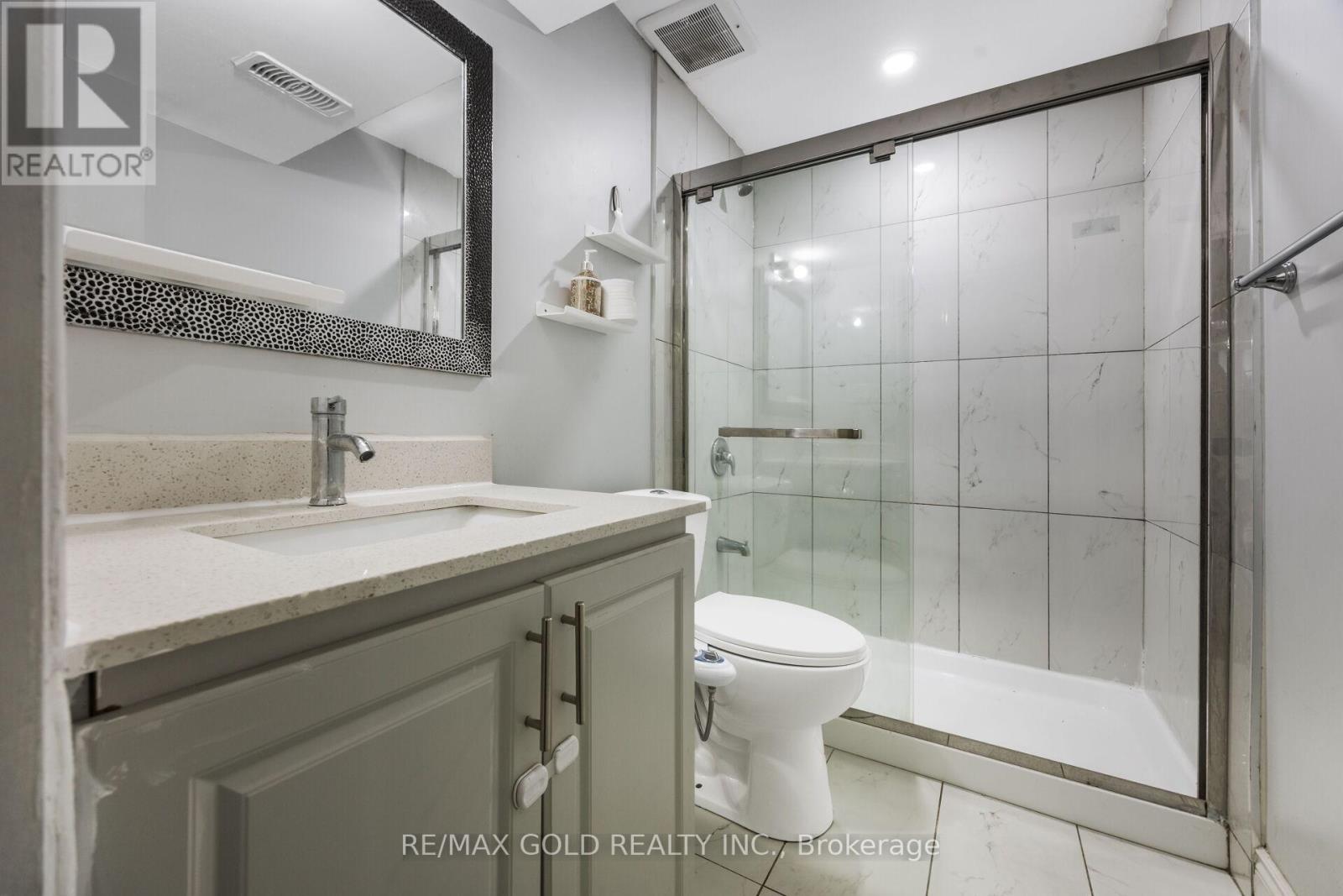 64 Strathdale Road, Brampton, Ontario  L6P 2Y4 - Photo 38 - W13138232