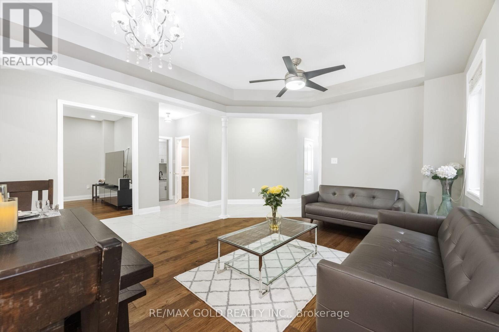 64 Strathdale Road, Brampton, Ontario  L6P 2Y4 - Photo 8 - W13138232