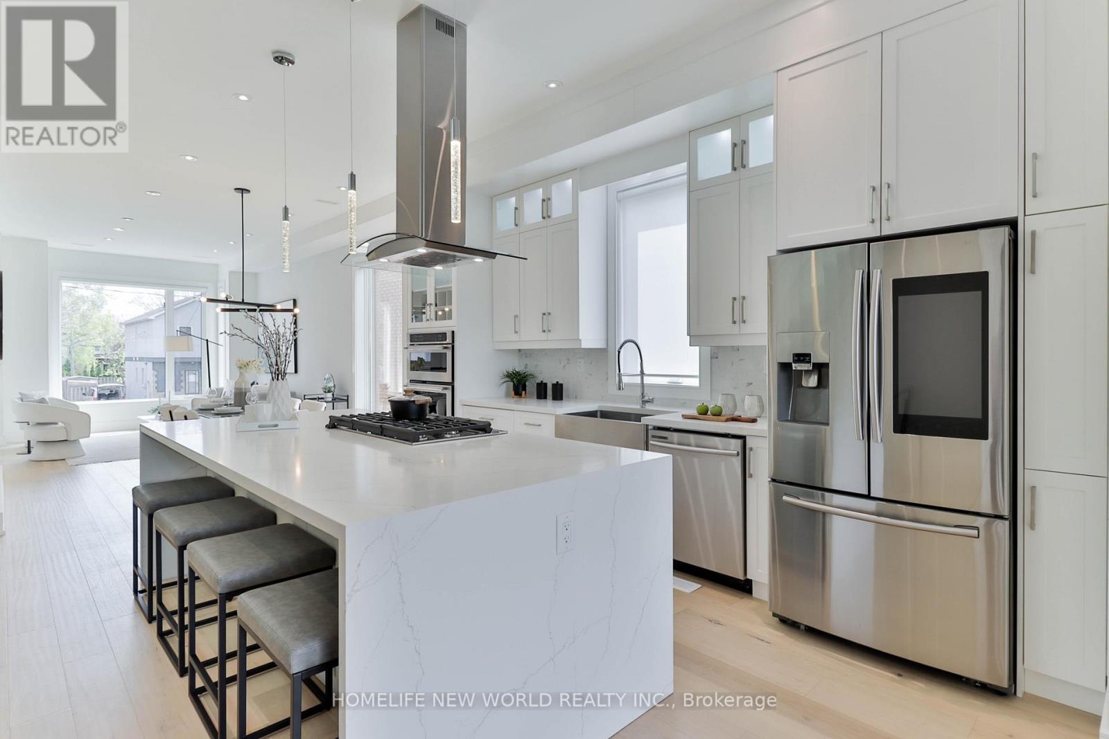 158 Alderbrae Avenue, Toronto, Ontario  M8W 4K3 - Photo 14 - W13138238