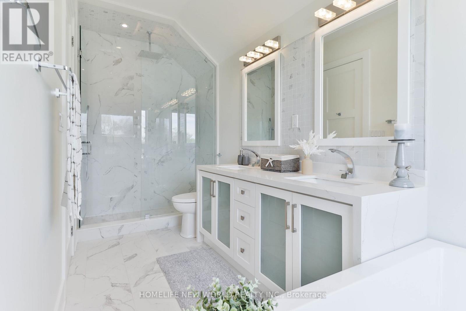 158 Alderbrae Avenue, Toronto, Ontario  M8W 4K3 - Photo 27 - W13138238