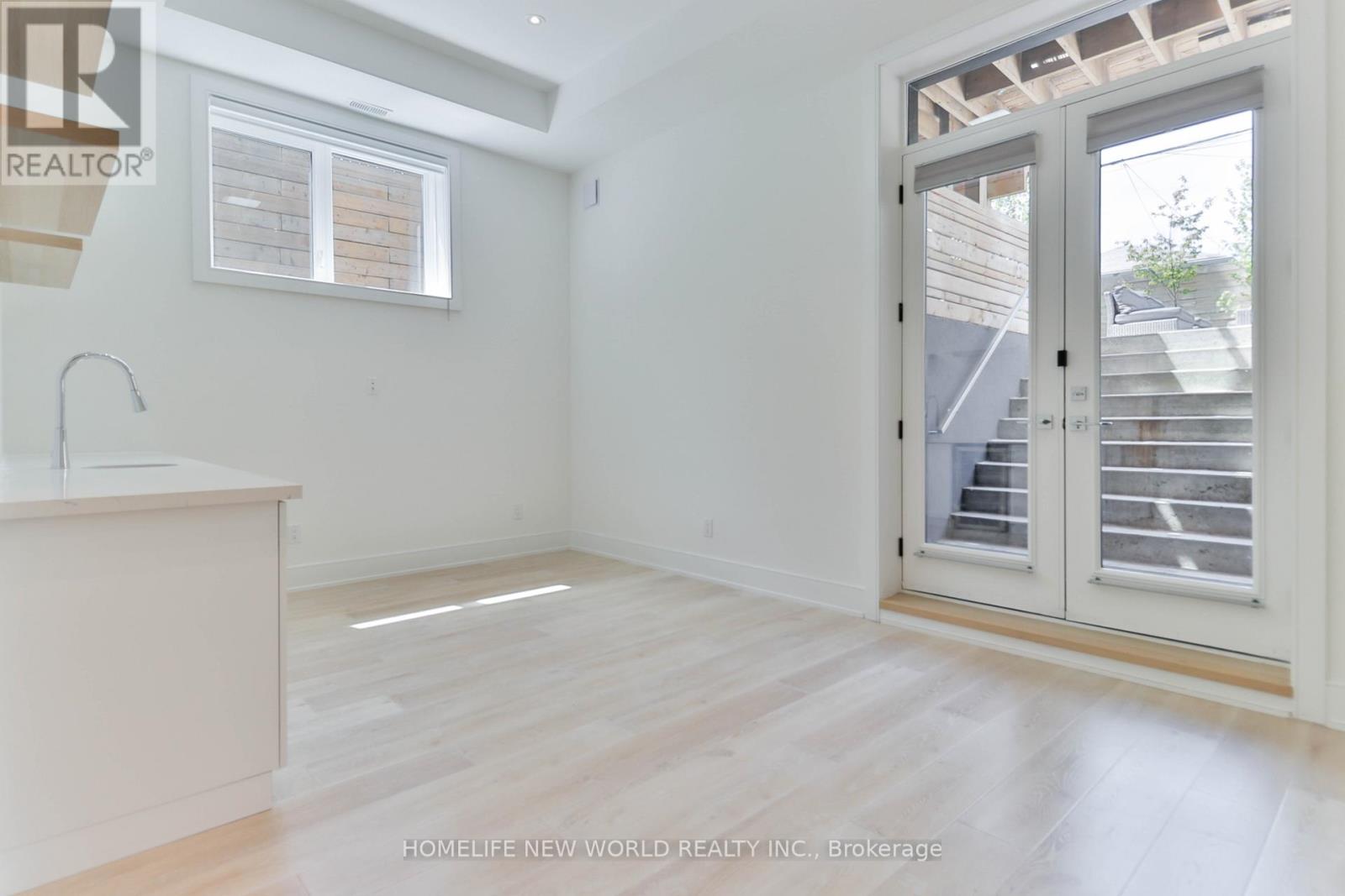 158 Alderbrae Avenue, Toronto, Ontario  M8W 4K3 - Photo 39 - W13138238