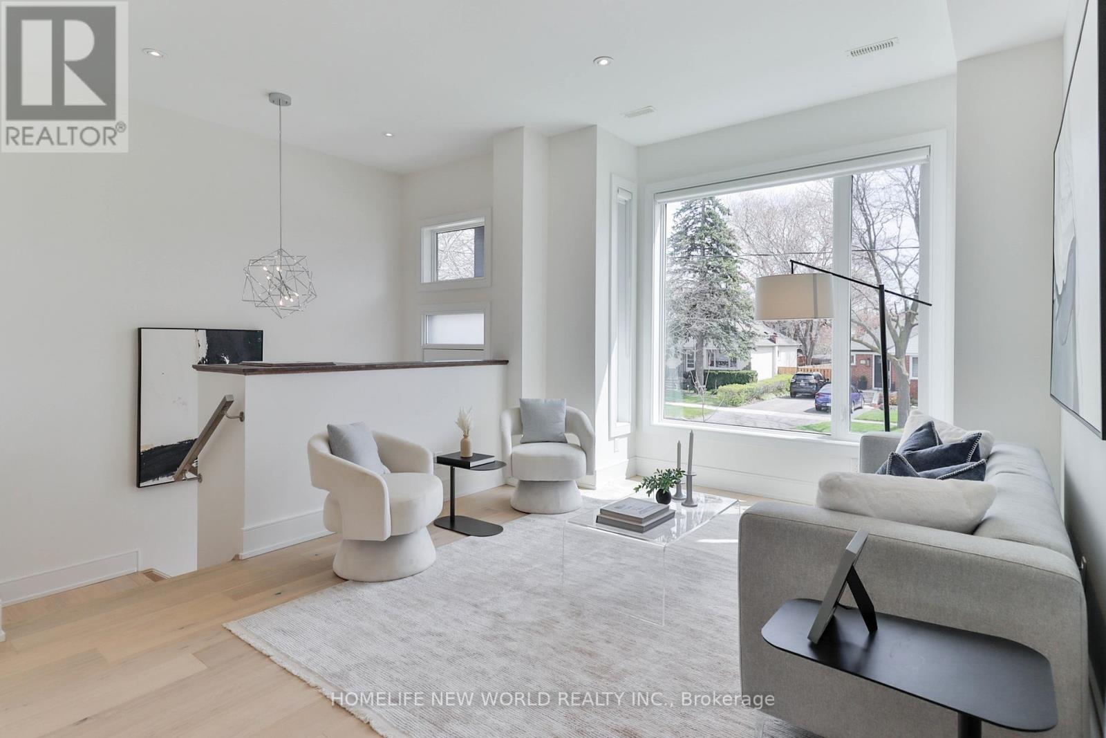 158 Alderbrae Avenue, Toronto, Ontario  M8W 4K3 - Photo 5 - W13138238