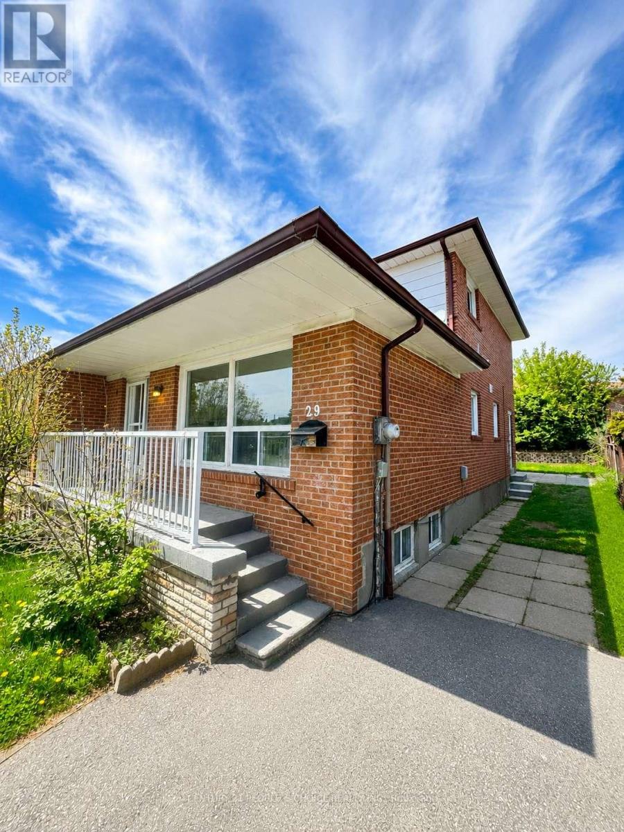 29 Dellbrook Crescent, Toronto, Ontario  M9L 1E3 - Photo 2 - W13138242