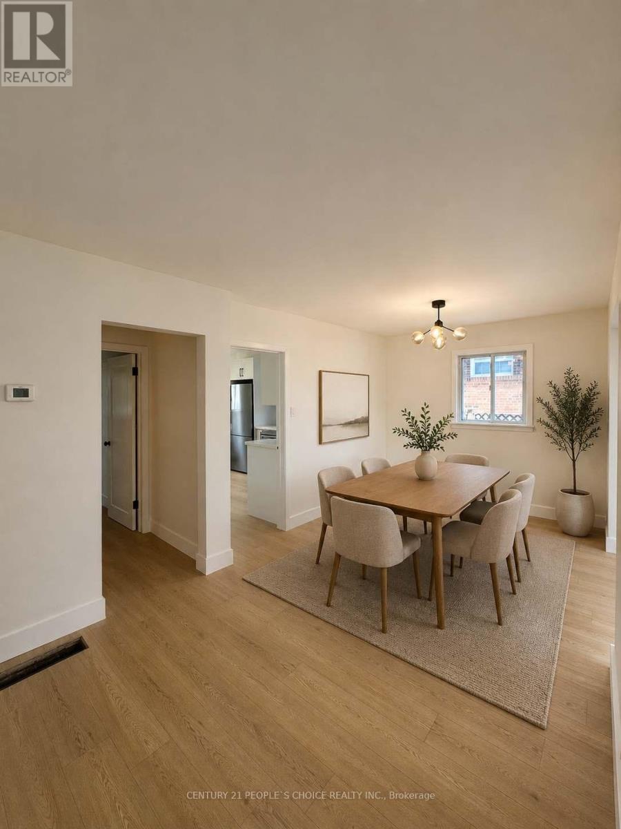 29 Dellbrook Crescent, Toronto, Ontario  M9L 1E3 - Photo 6 - W13138242