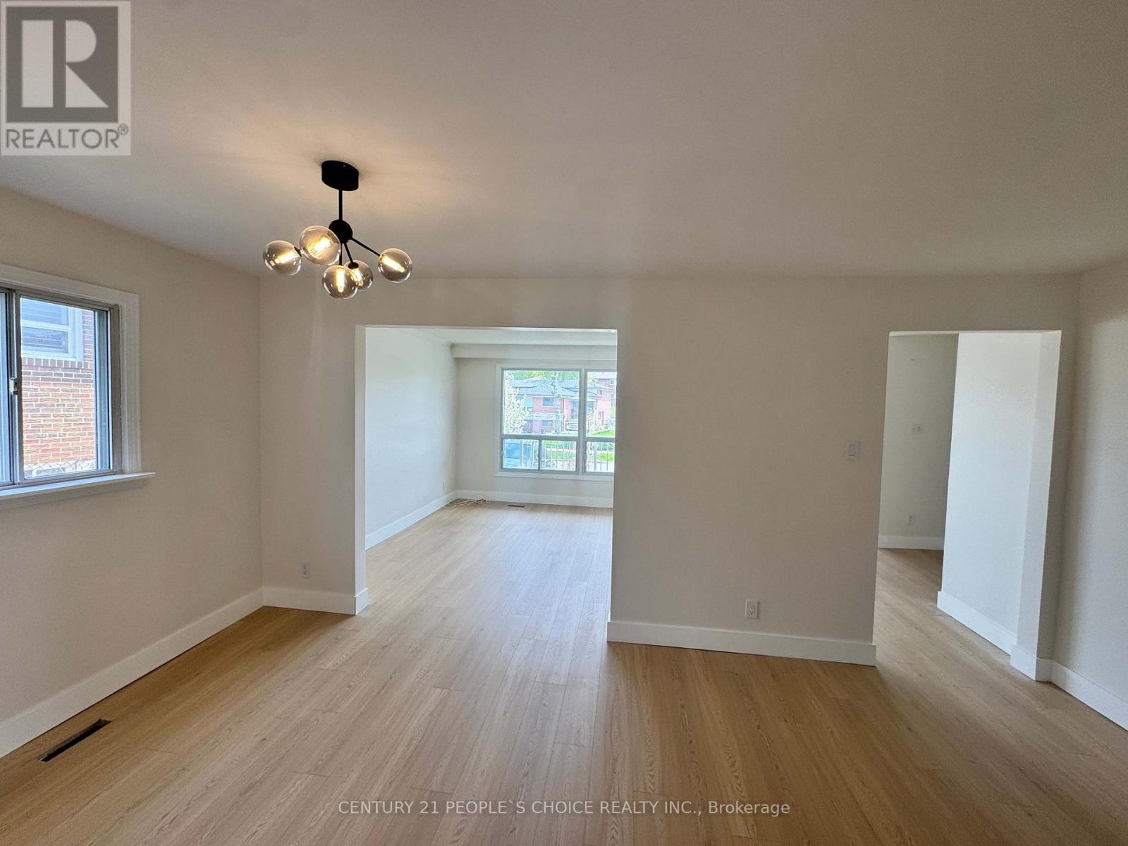 29 Dellbrook Crescent, Toronto, Ontario  M9L 1E3 - Photo 8 - W13138242