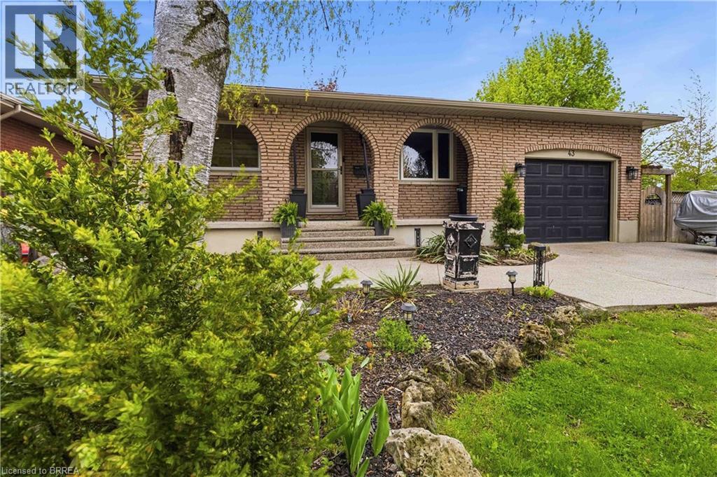 43 Brisbane Boulevard, Brantford, Ontario  N3S 4K9 - Photo 2 - 40827396