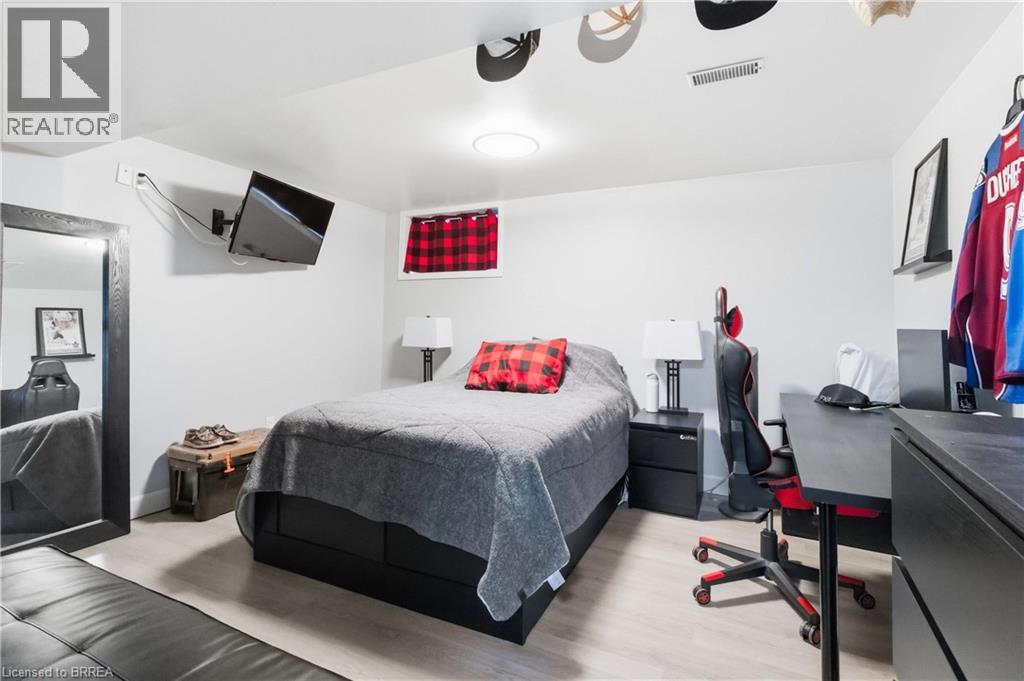 43 Brisbane Boulevard, Brantford, Ontario  N3S 4K9 - Photo 32 - 40827396