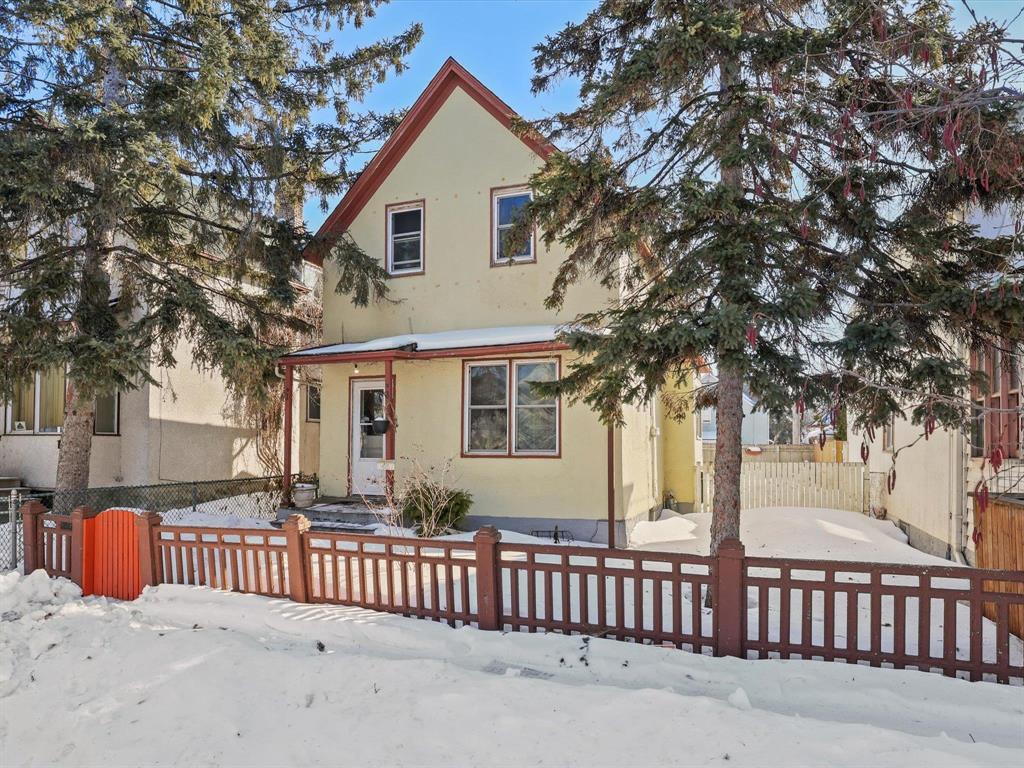 88 Hallet Street, Winnipeg, Manitoba R2W 3L5 - Photo 1 - 202610634