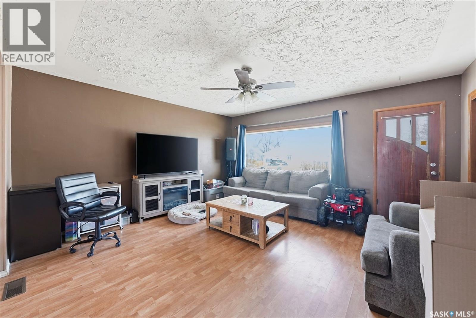 439 22nd Street E, Prince Albert, Saskatchewan  S6V 1V5 - Photo 5 - SK035915