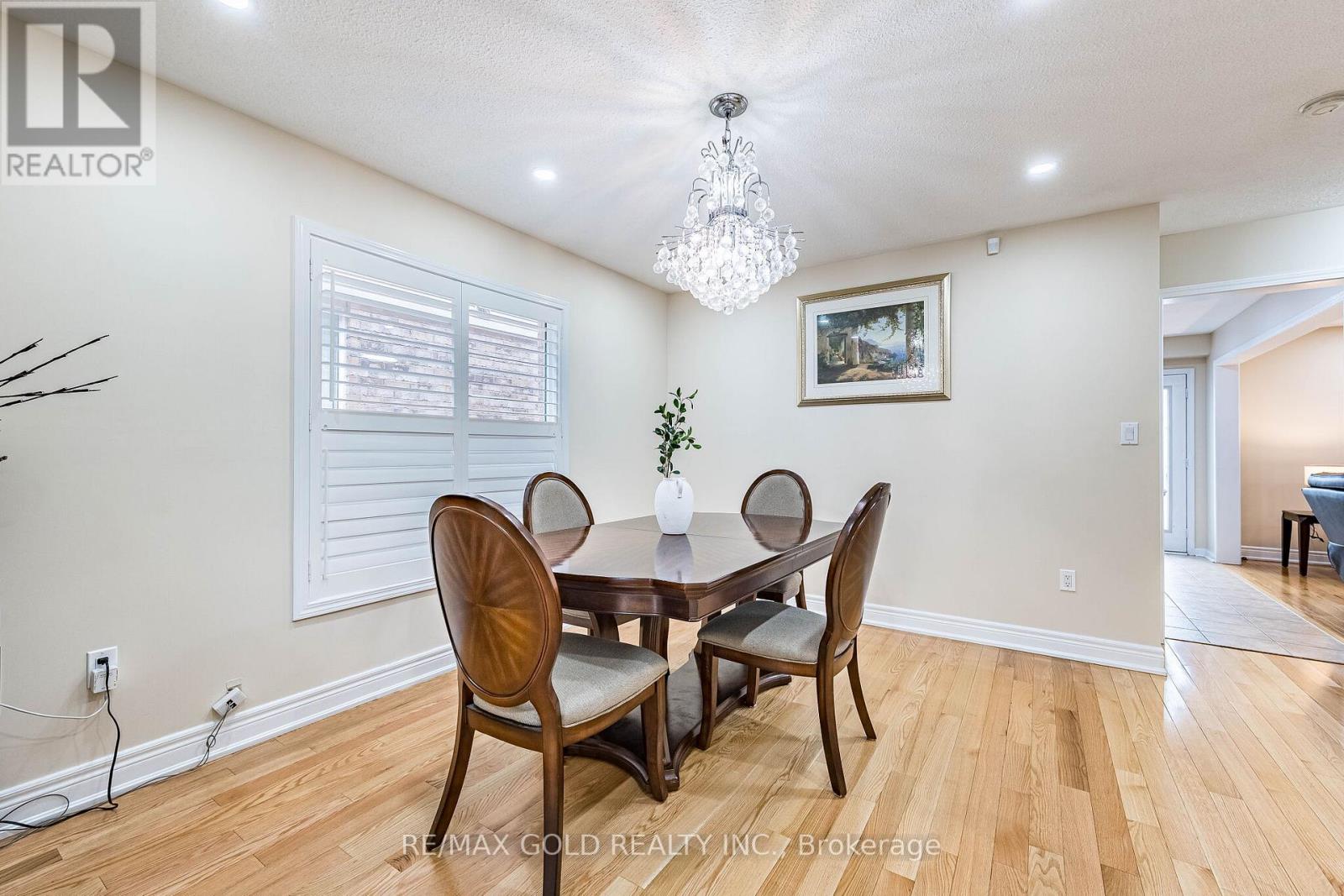 11 Ponymeadow Way, Brampton, Ontario  L6X 0M2 - Photo 6 - W13133936