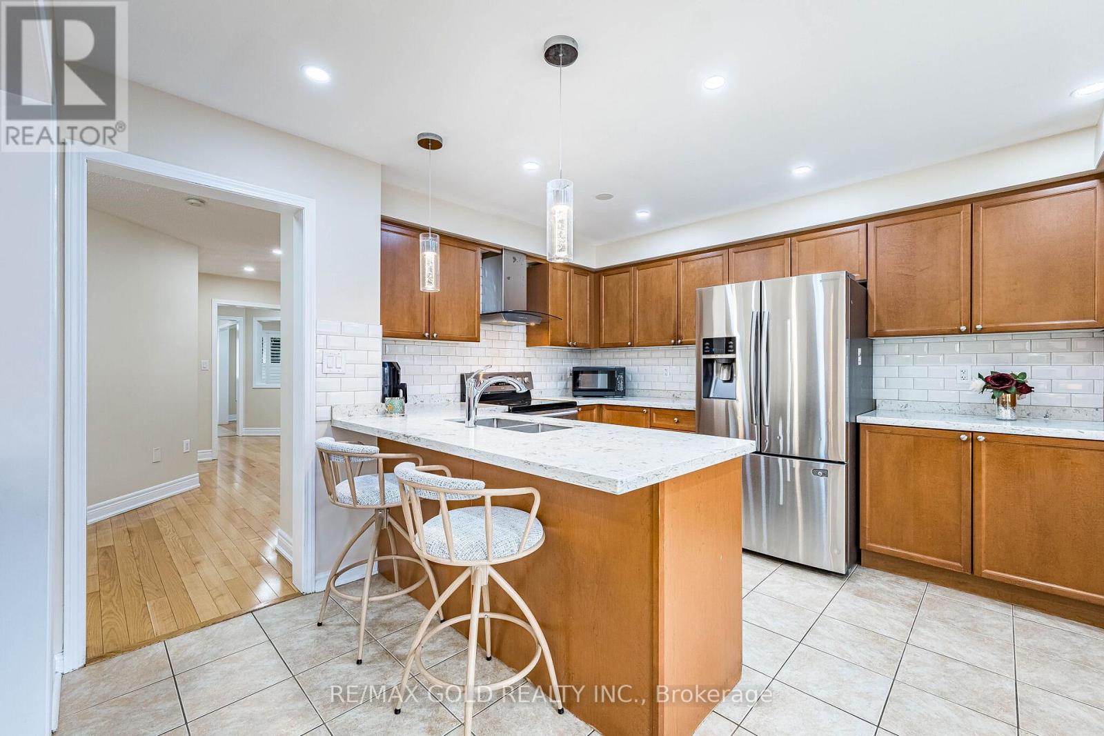 11 Ponymeadow Way, Brampton, Ontario  L6X 0M2 - Photo 12 - W13133936