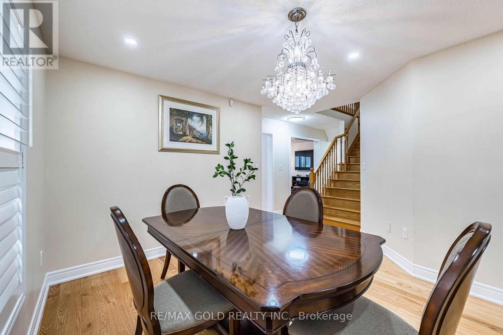 11 Ponymeadow Way, Brampton, Ontario  L6X 0M2 - Photo 7 - W13133936