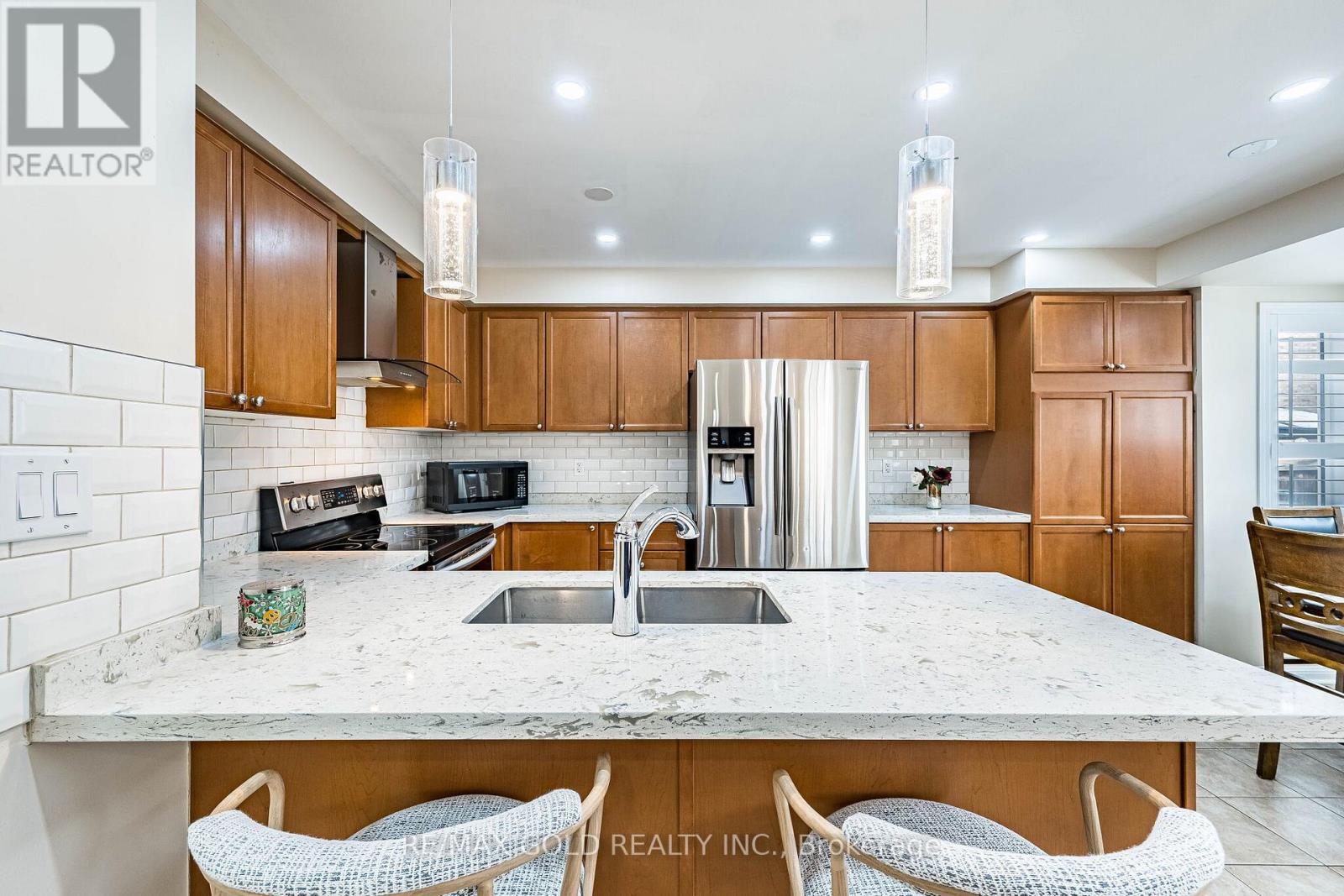 11 Ponymeadow Way, Brampton, Ontario  L6X 0M2 - Photo 13 - W13133936